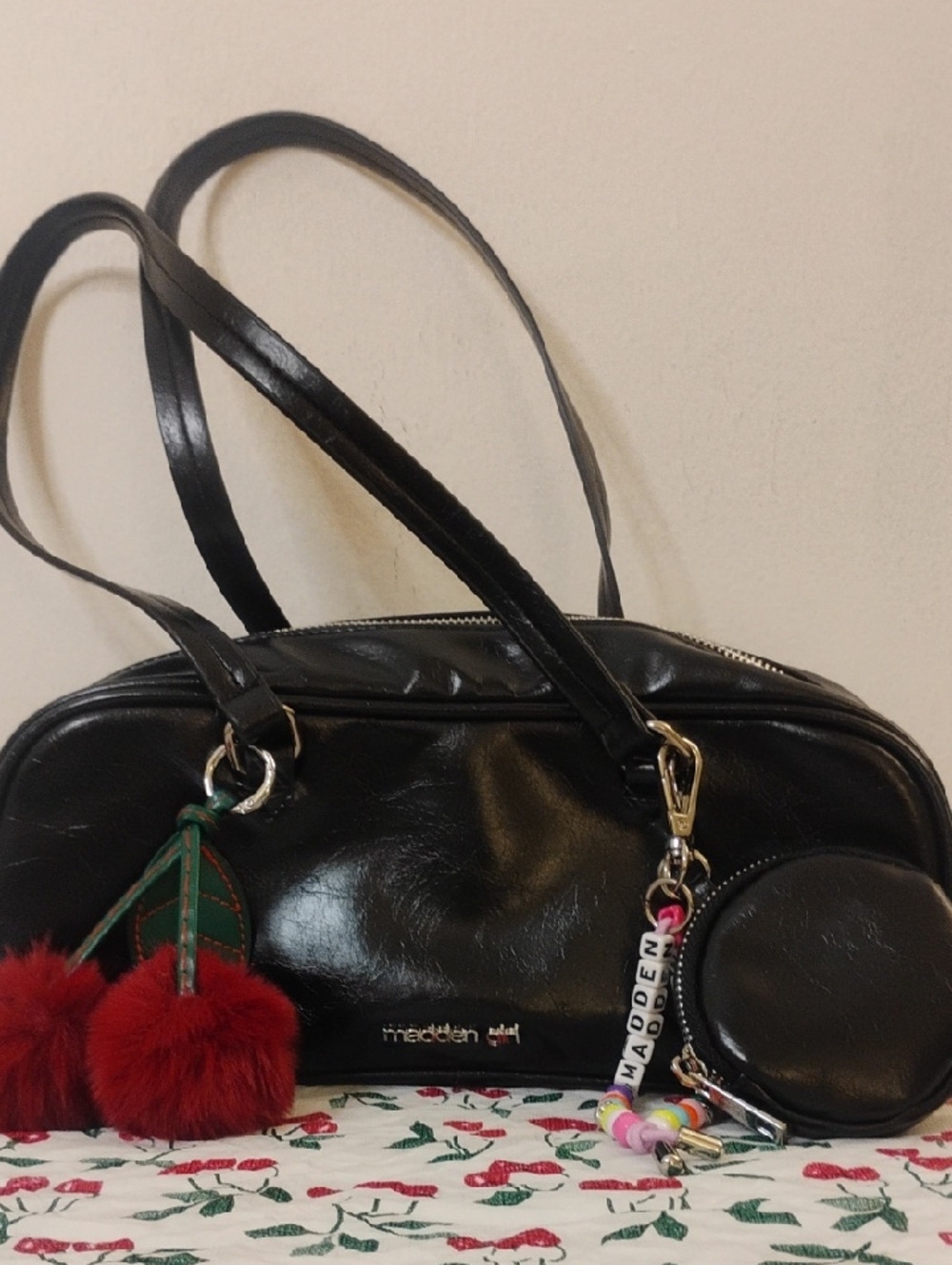 Madden Girl Andarna Crinkle Zipper Shoulder Bag Black Charm Pouch Y2K 90s
